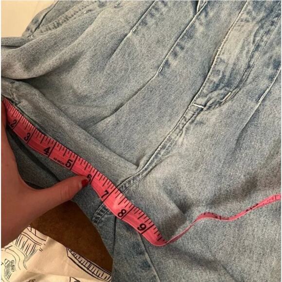 Vintage Jordache High Rise Pleated Mom Shorts - Picture 14 of 15